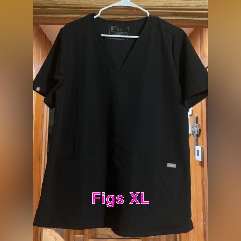Figs Scrub Top